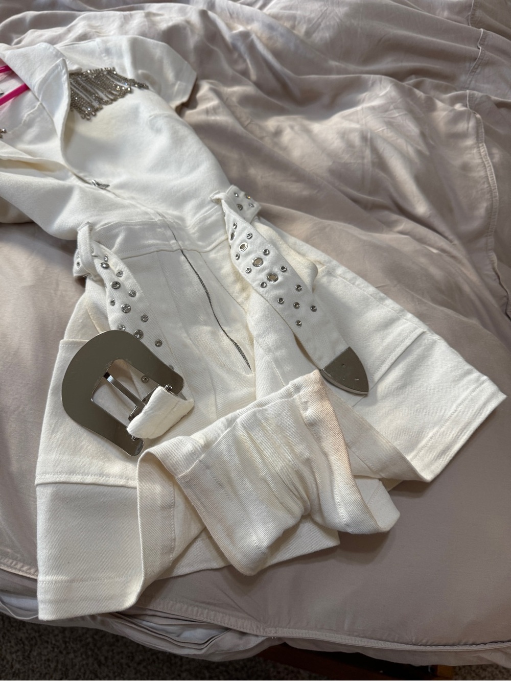 White Short Sleeve Zip-Front Romper with Embellished Belt - Picture 2 of 16